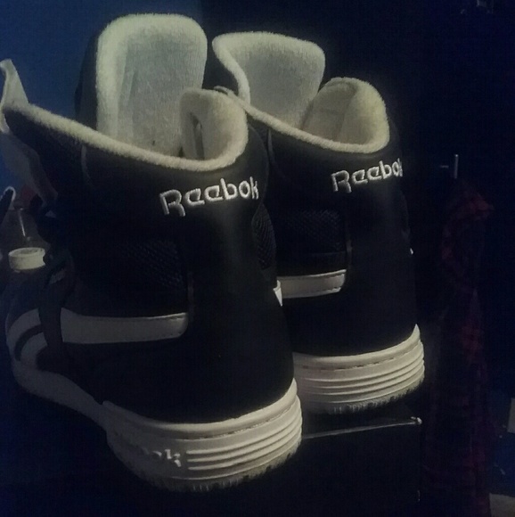 High Top Reeboks - Picture 2 of 4